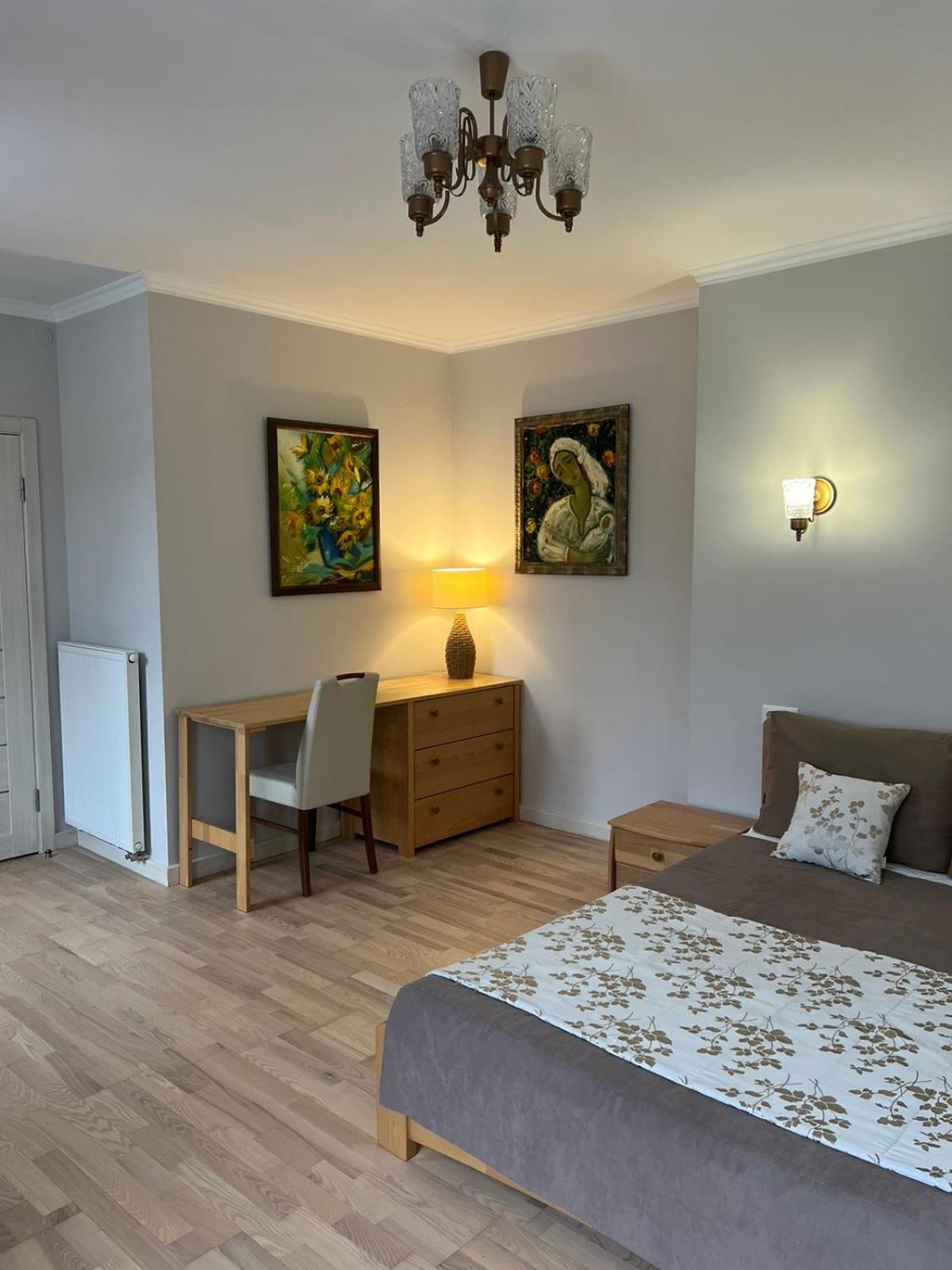 Apartment Kvitka Lviv Bagian luar foto